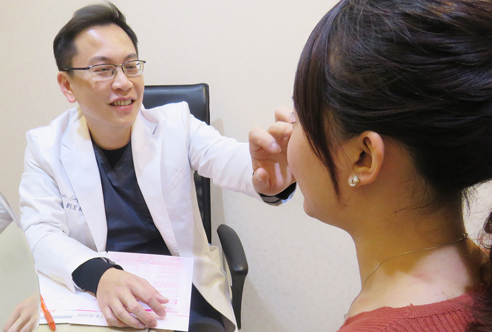 雙眼皮-訂書針雙眼皮-縫雙眼皮-開放式雙眼皮-封閉式雙眼皮-眼神放大術-開眼頭-蒙古摺-提眼瞼肌-雙眼皮手術推薦-劉宏貞醫師