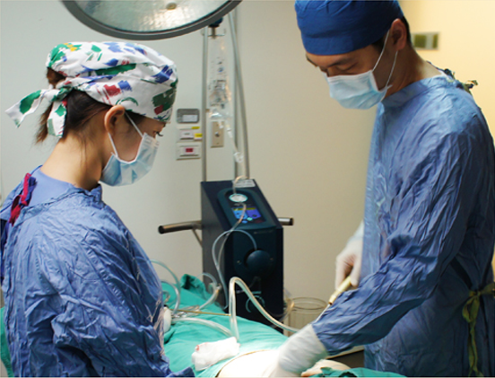 彤顏診所-複合式抽脂-抽脂-水刀抽脂-曲線雕塑-脂雕-體雕-瘦身-塑身