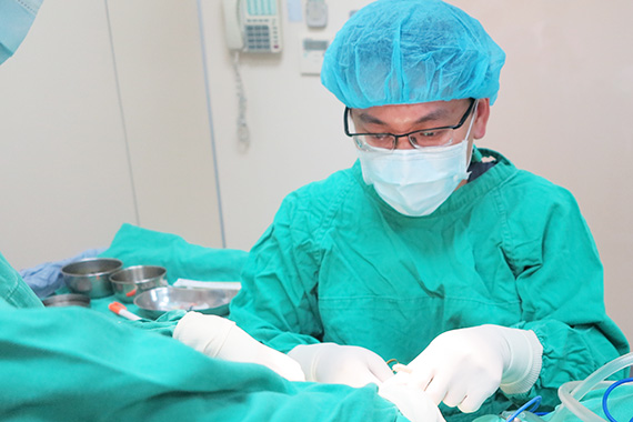 五爪拉皮-八爪拉皮-內視鏡拉皮-內視鏡五爪拉皮-頸部拉皮-法令紋-輪廓線-胸部拉皮-頸部拉皮-臀部拉皮-劉宏貞-木偶紋-老化